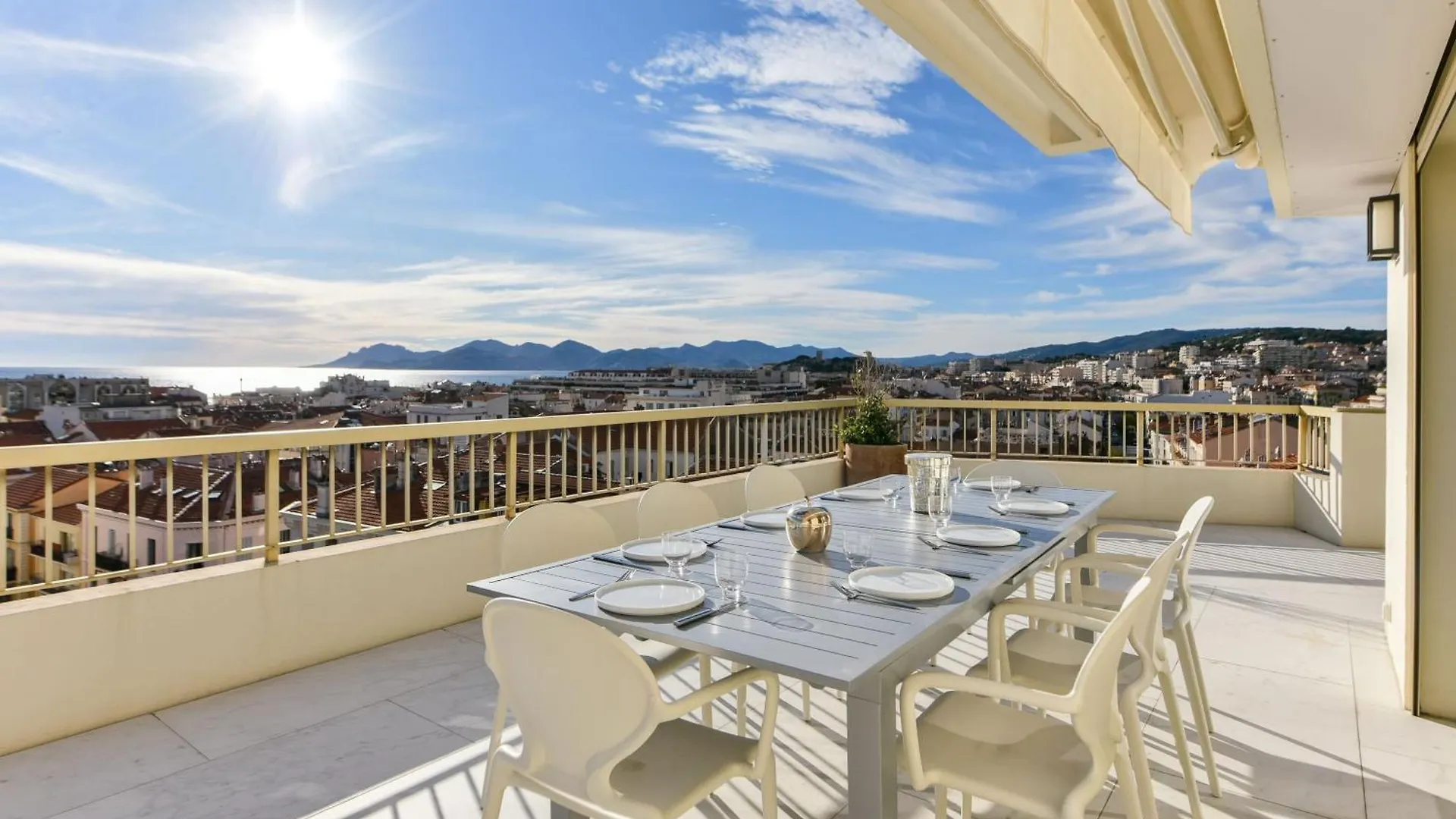 Apartment L'Horizon Avec Somptueuse Terrasse Vue Mer, Sejour De Luxe Loisirs Et Business Au Coeur Du Centre Cannes France