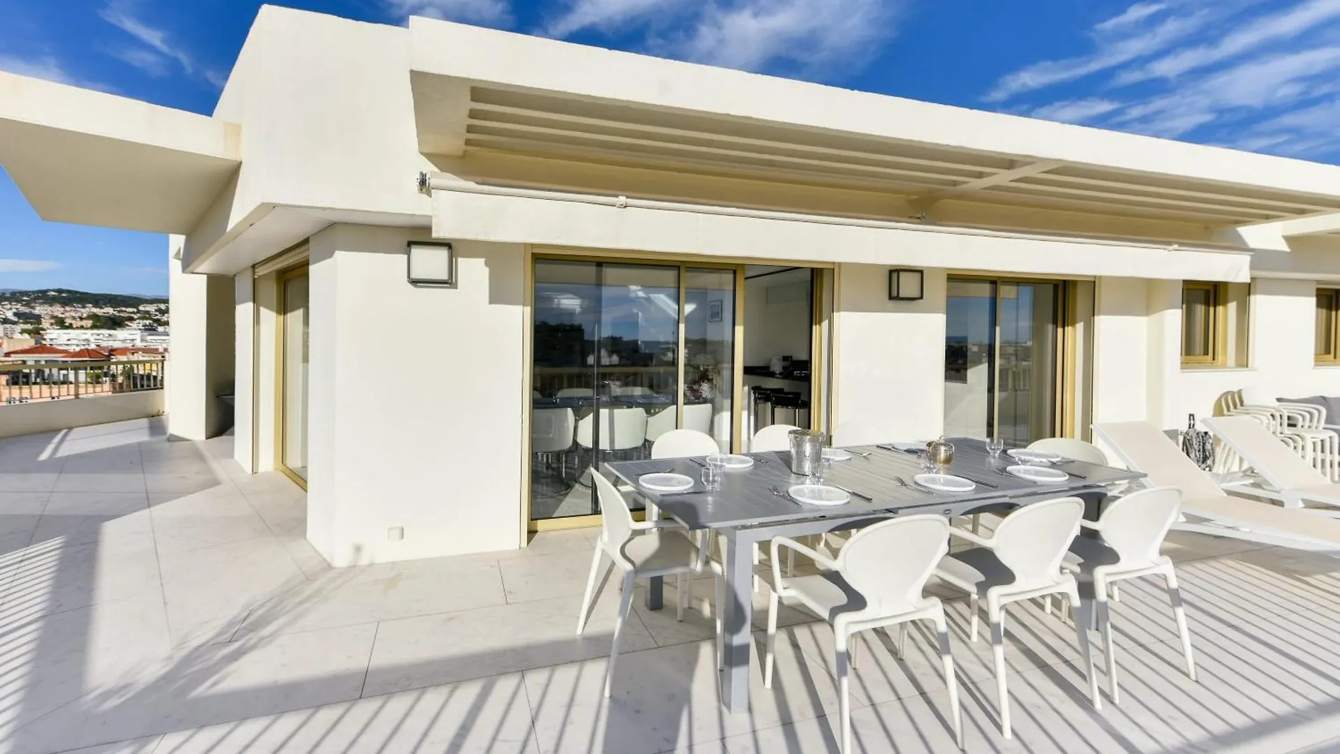 L'Horizon Avec Somptueuse Terrasse Vue Mer, Sejour De Luxe Loisirs Et Business Au Coeur Du Centre Cannes