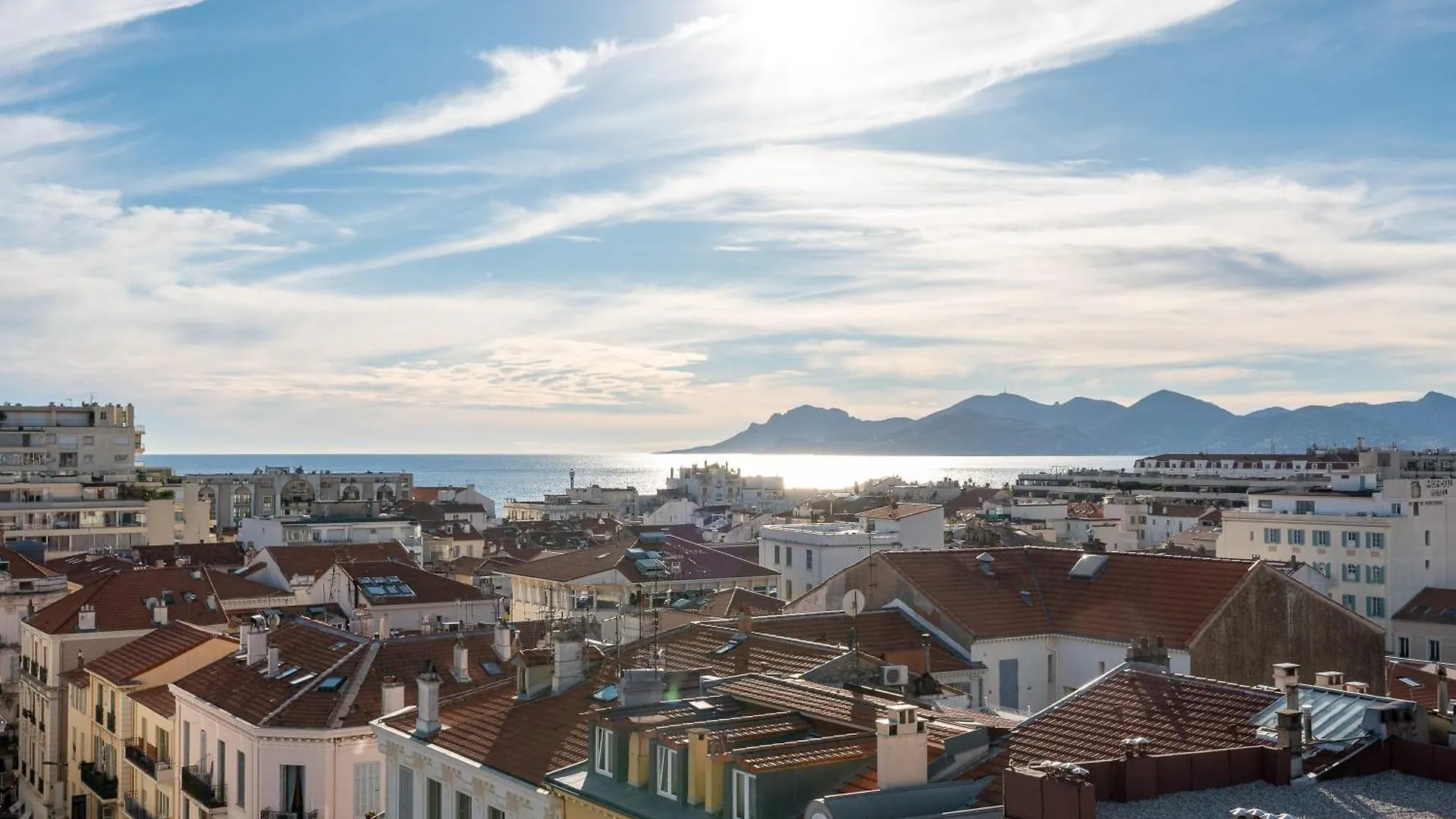 Apartment L'Horizon Avec Somptueuse Terrasse Vue Mer, Sejour De Luxe Loisirs Et Business Au Coeur Du Centre Cannes